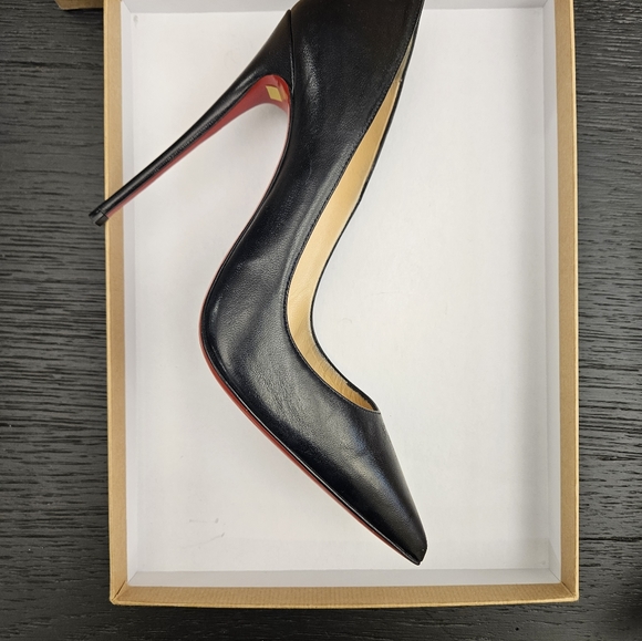 Christian Louboutin So Kate - Picture 10 of 10